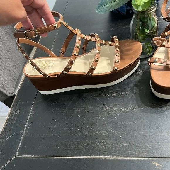 Vince Camuto Sandals NWOT Size 8.5 - Picture 4 of 4